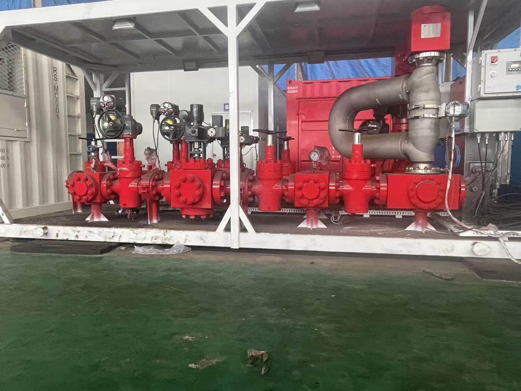 德陽市順昌重工機械制造有限公司與河北華北石油榮盛機械制造有限公司合作，在一年建設(shè)和試運行后，現(xiàn)在四川地區(qū)石油鉆井設(shè)備維修保養(yǎng)業(yè)務(wù)已篷勃開展。
